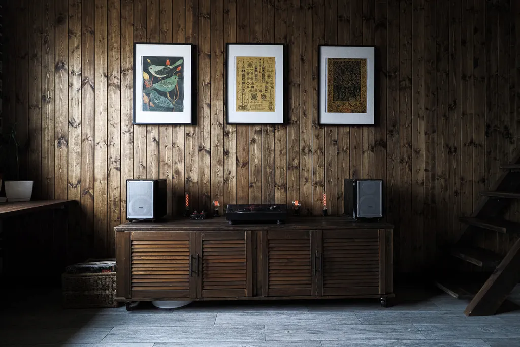 Konigloft XII уютная квартира-студия с проектором и винилом