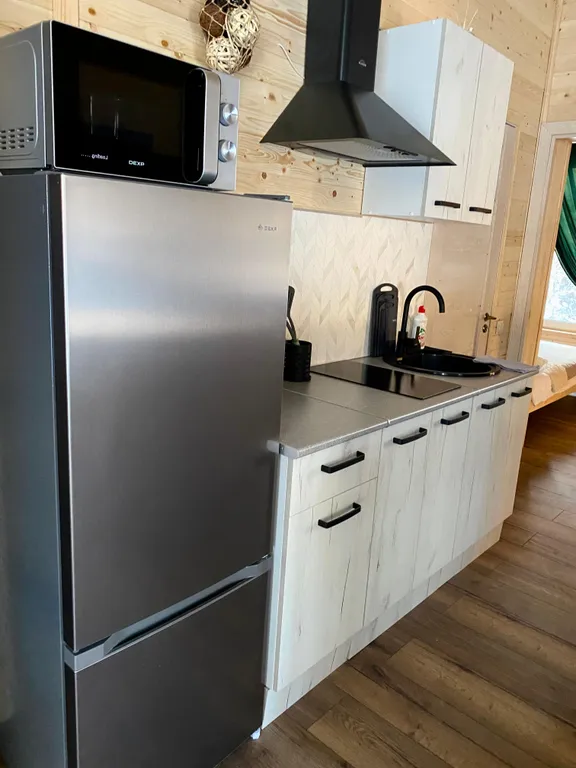 Уютный домик с панорамным видом на лес