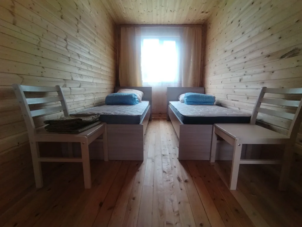 Уютный дом у озера