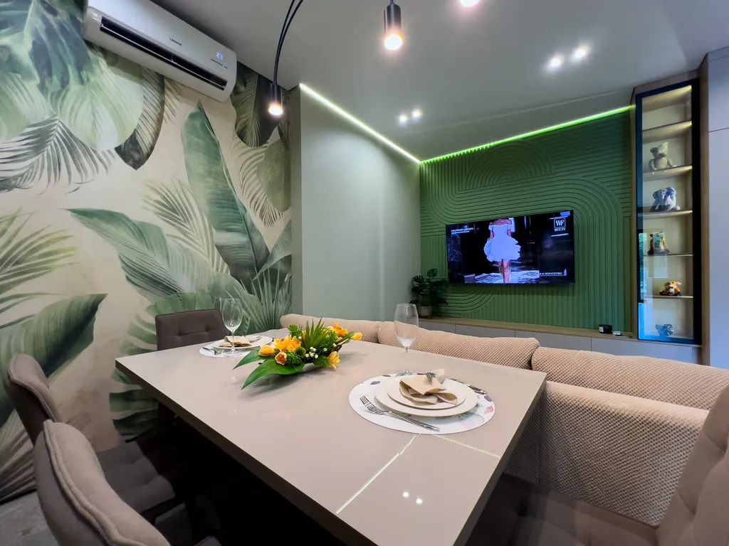 Новая квартира с просторной терассой и прекрасным видом на горы