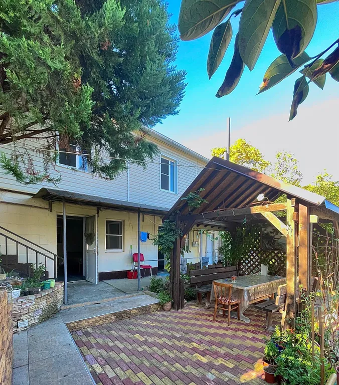 Уютные апартаменты с беседкой