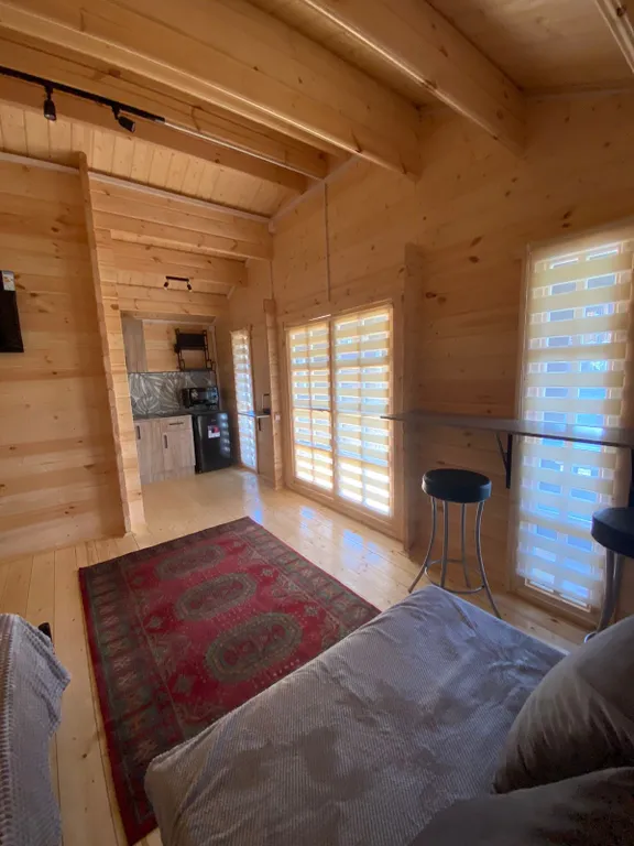 Домик на берегу Камского моря