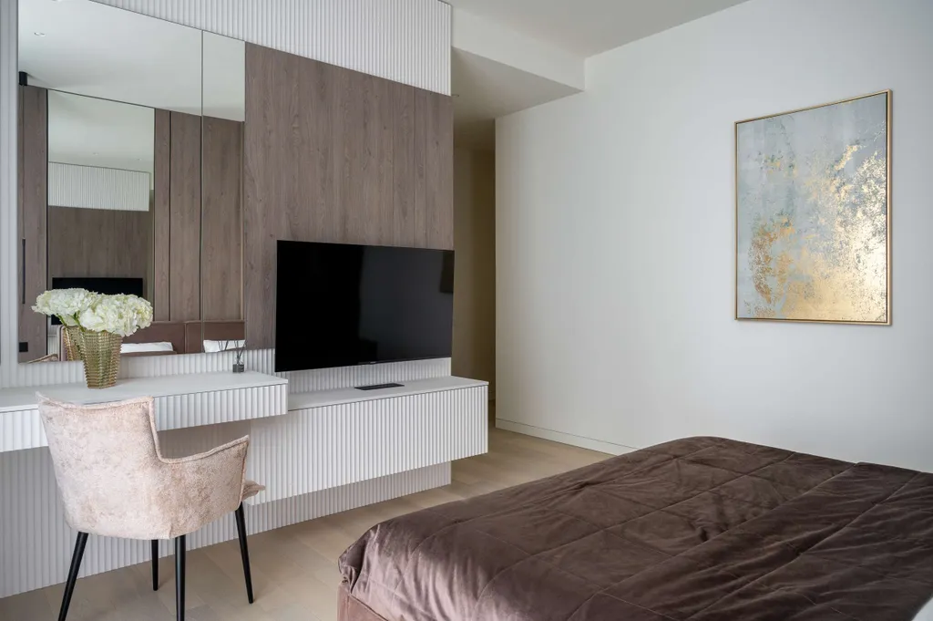 Просторные трёхкомнатные апартаменты в центре города в Capital Towers