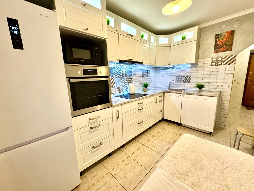 Красивая, уютная квартира в новом доме рядом с ТЦ "Космопорт"