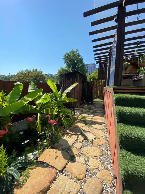 Дом Шилтон Виладж с бассейном, баней и джакузи