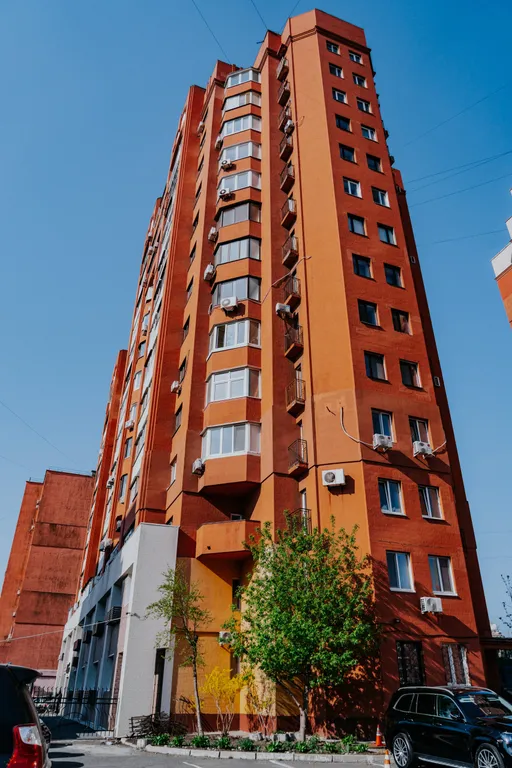 Центральная большая квартира с видом на море и золотой мост