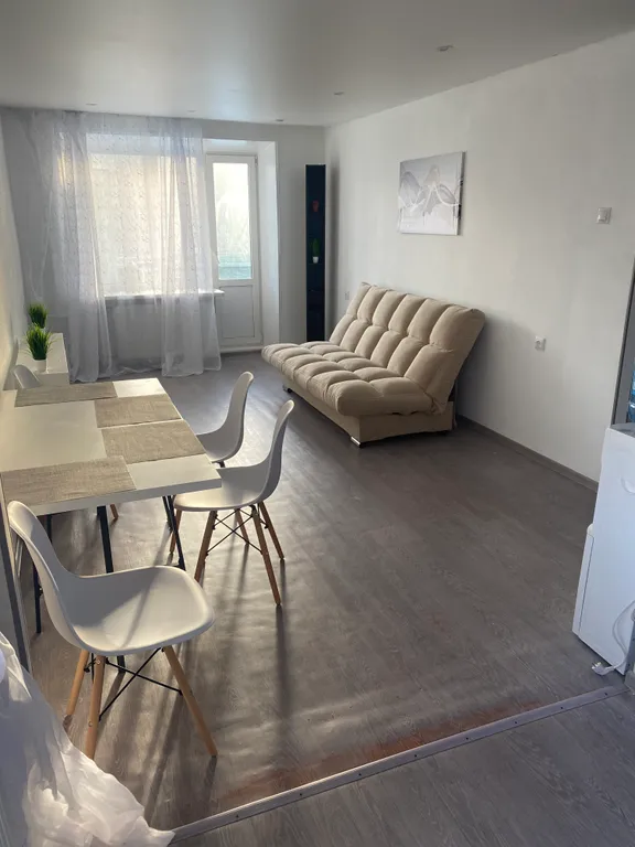 Трехкомнатная квартира в тихом центре — аренда посуточно в Мурманск