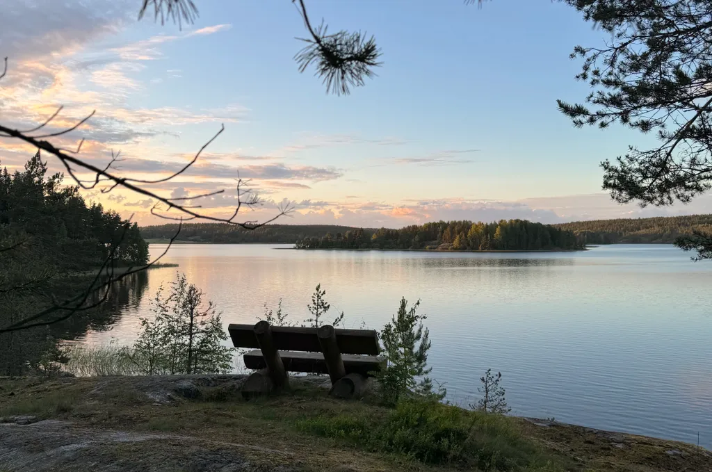 Уютный домик на берегу Ладожского озера дом 1