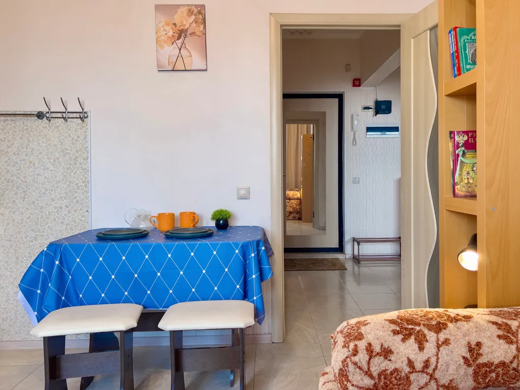 Уютная свежая квартира возле метро Коммунарка !