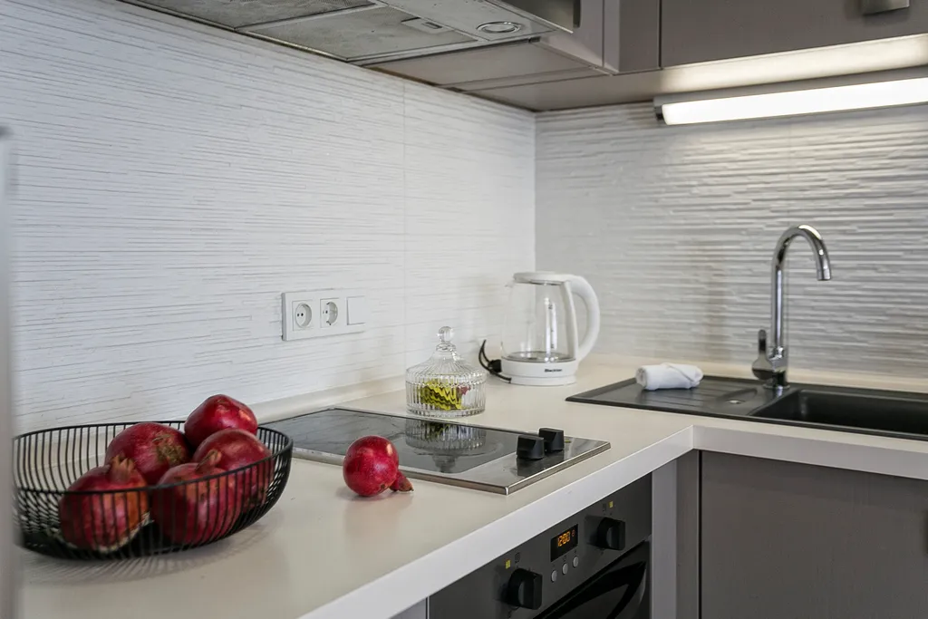 Садовая. В самом центре, вид на море