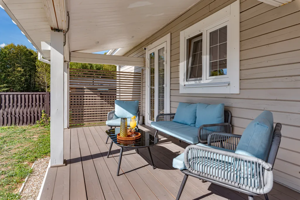 Просторный дом недалеко от озера