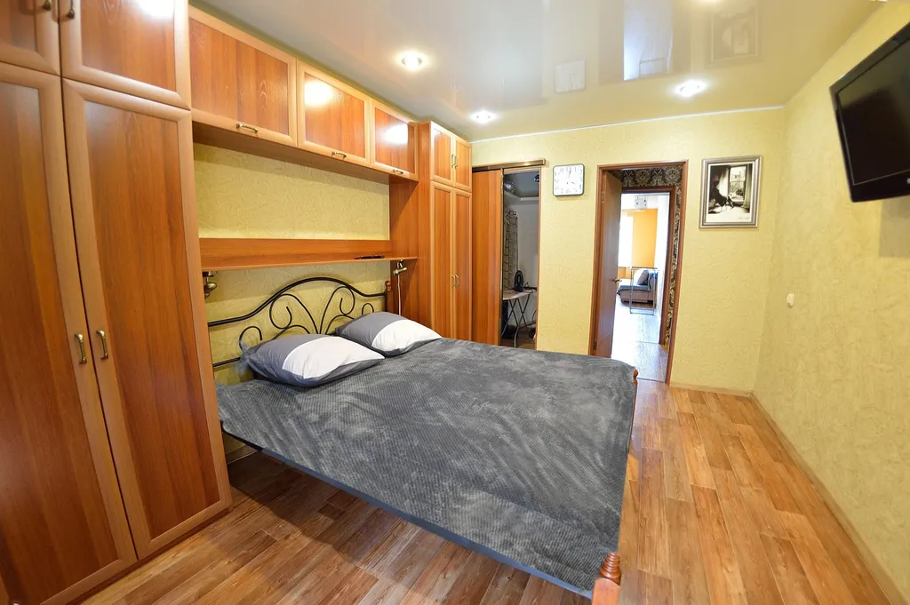 2-комнатная квартира у ТРЦ Мега в центре города