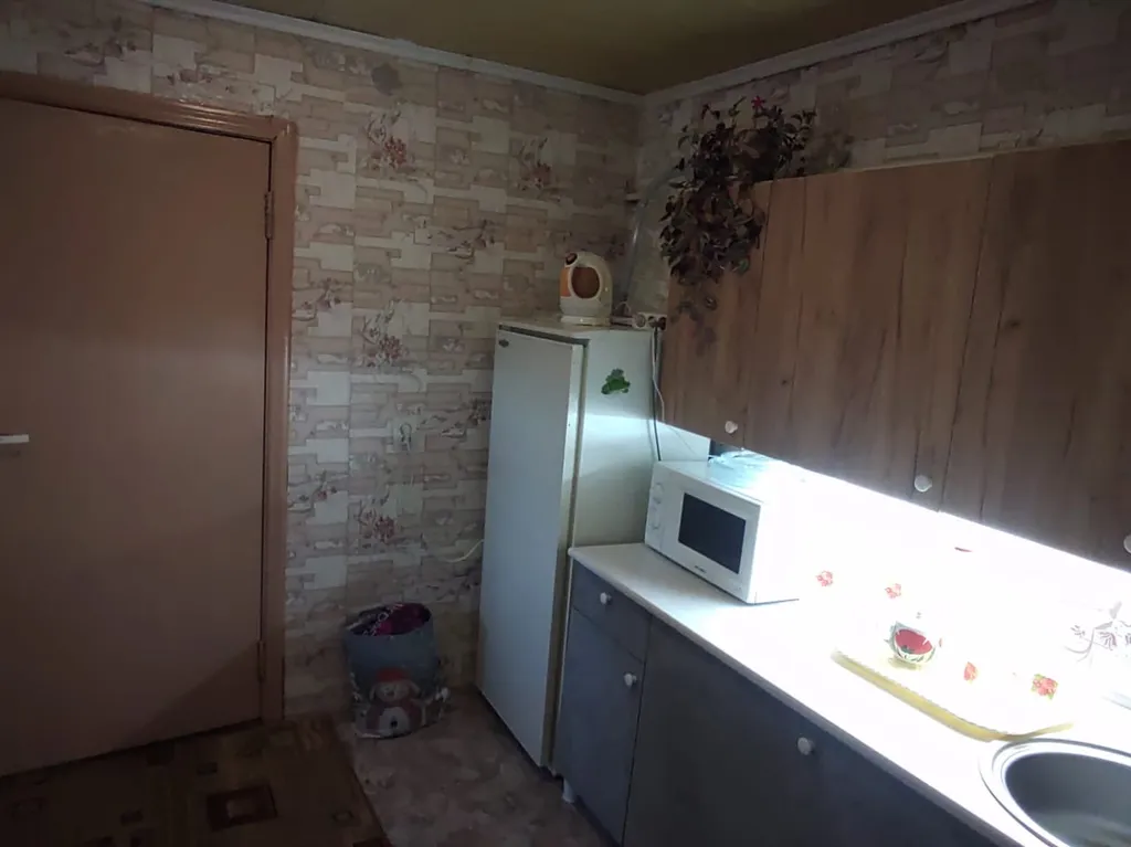 Коттедж Пол дома в зелёном саду в центре города — Ейск