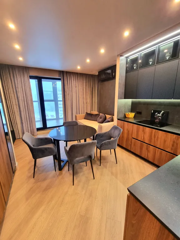 Элитная трехкомнатная квартира премиум класса в центре Хабаровска