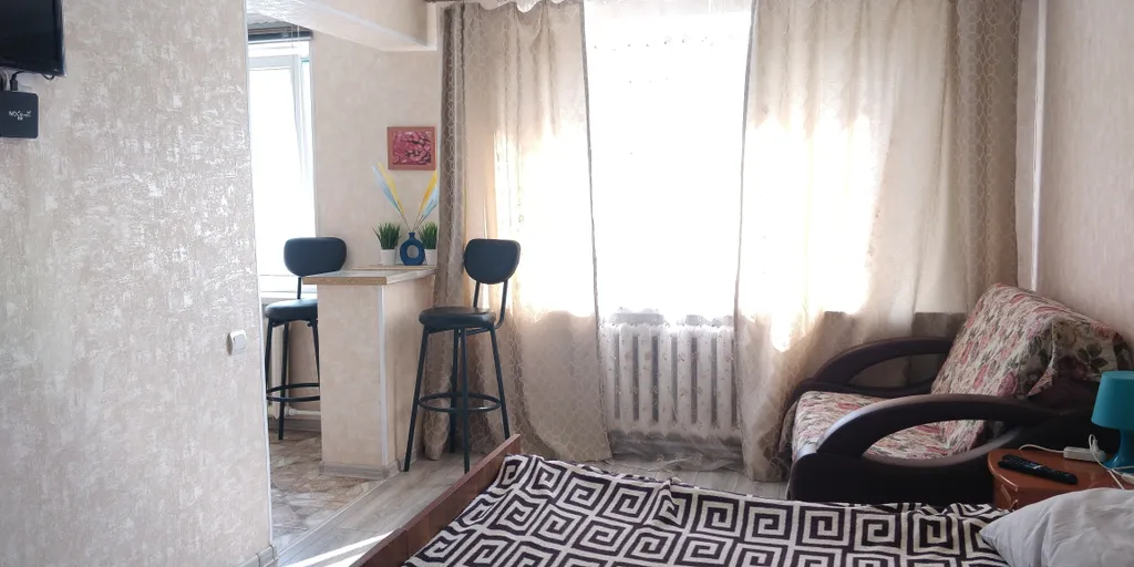 Квартира-студия с новым ремонтом и техникой