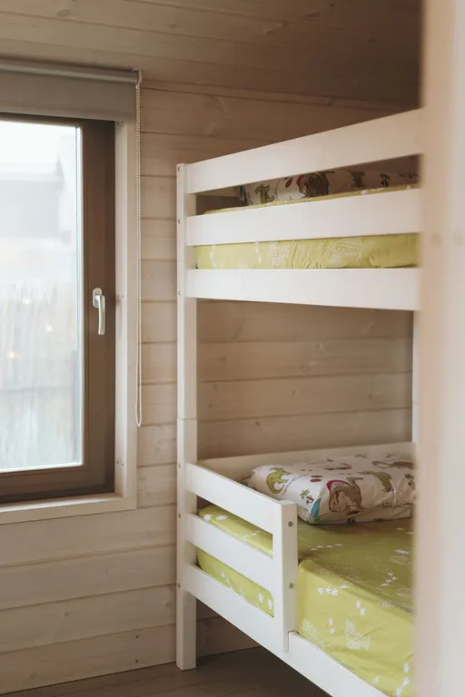 Дом с баней и чаном у воды и леса бохо