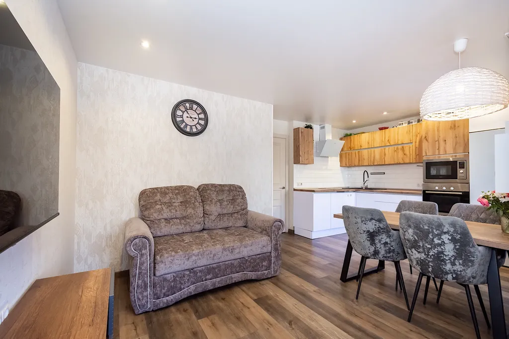 Уютная аккуратная квартира в центре на 6-8 человек