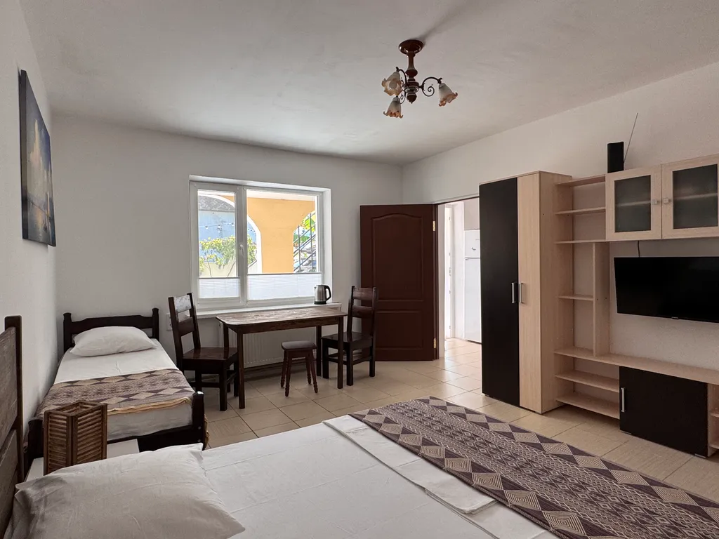 Студия с кухней у хореки, парковка, кондиционер