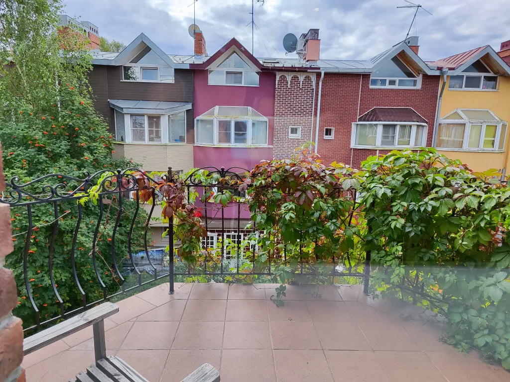 Сдается 2 этажа в 4-этажном таунхаусе