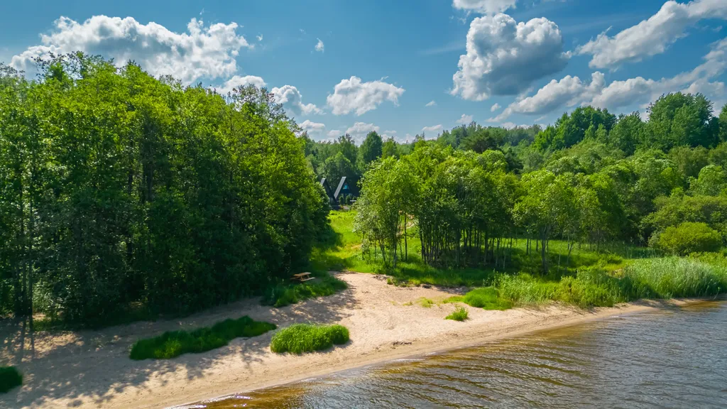 Коттедж Дом Лаунж на Красном озере — Коробицыно