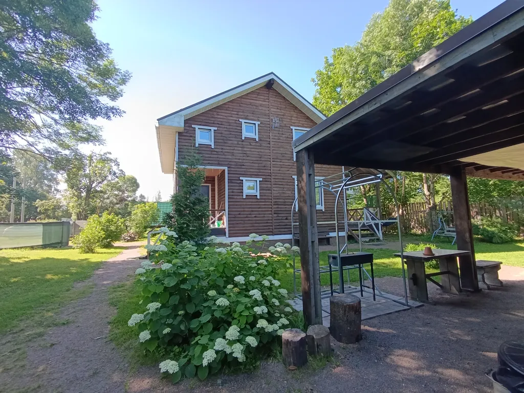 Коттедж с баней и горячей купелью