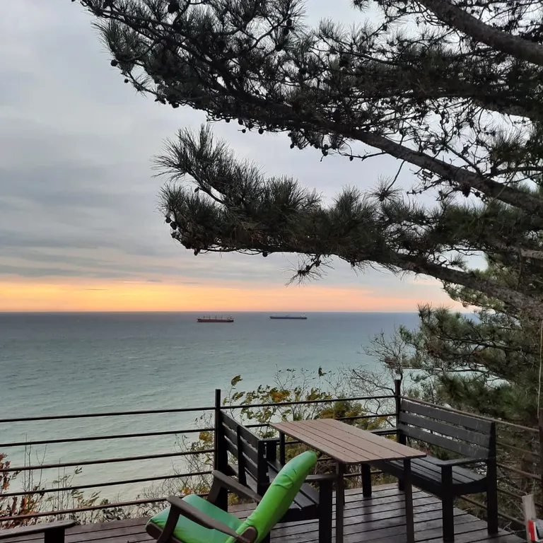 Коттедж Коттедж с видом на море в сосновом лесу — Гизель-Дере