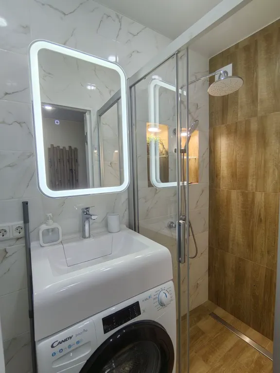 Красивая, уютная студия mira ii