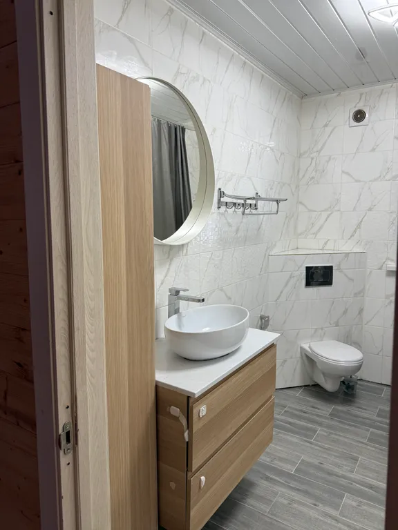 Уютный дом в лесу