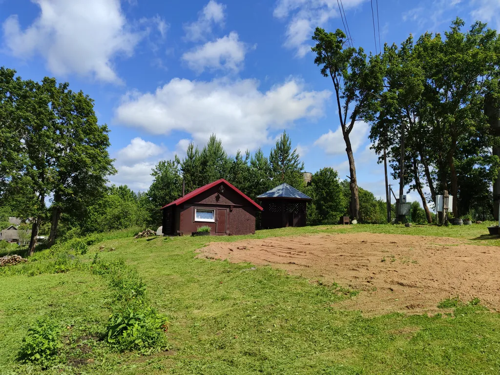 Уютный дом на горе