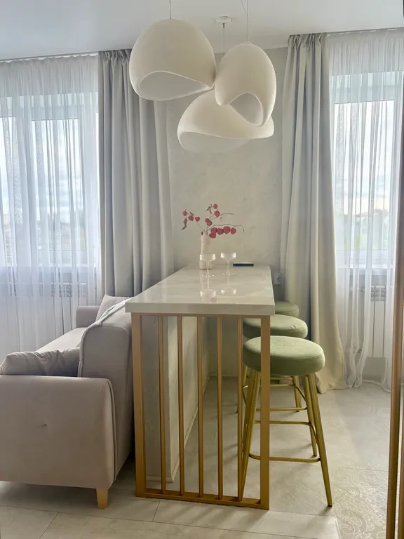 Очаровательная студия облака с качелями