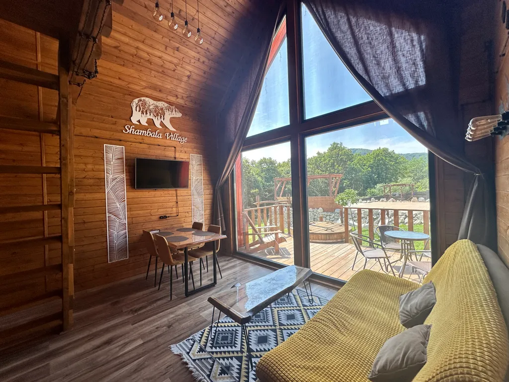 Барнхаус Black