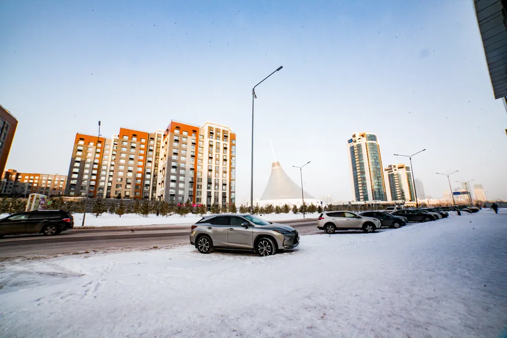 Рядом с Хан шатыр, зеленый квартал центр города Астана, ЖК Freedom