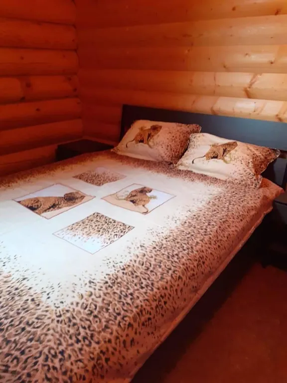 Коттедж с бассейном