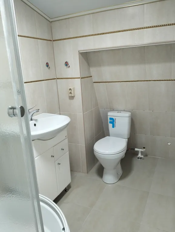 Уютный дом с цветами, видом на горы, мангалом