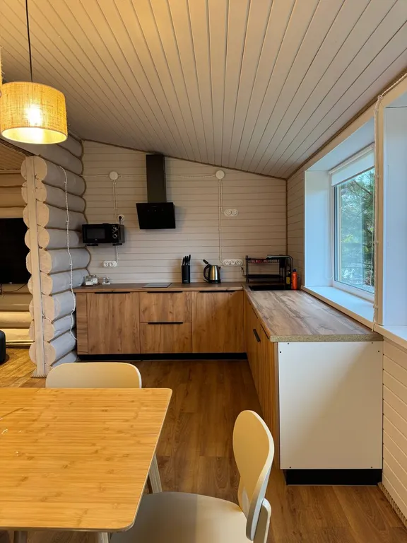 Дом на берегу озера