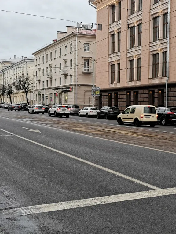 Квартира Атмосферная квартира в центре с двумя балконами и прекрасной ванной — Минск