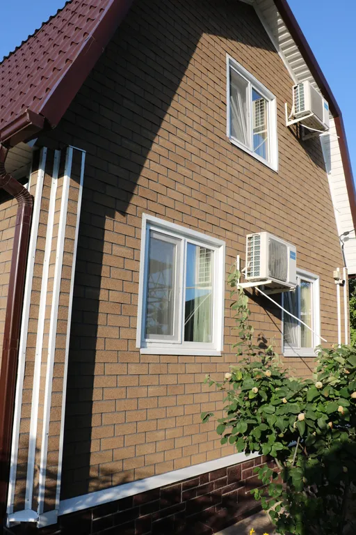 Дом с бассейном