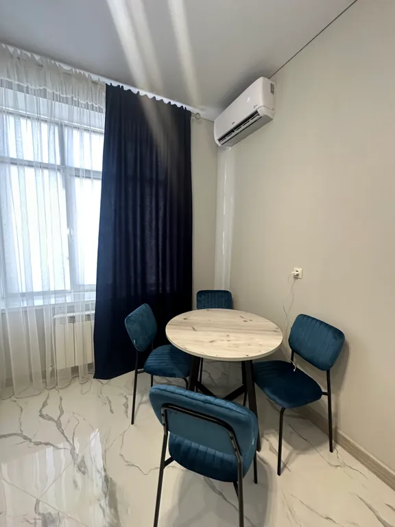 Уютная новая квартира в центре города в 10мин от моря