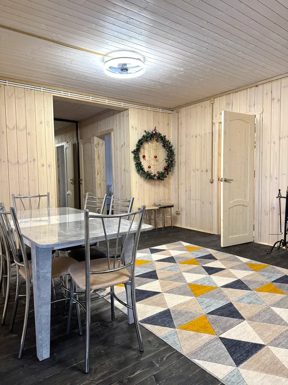 Дом с баней в доме с видом на лес и водохранилище