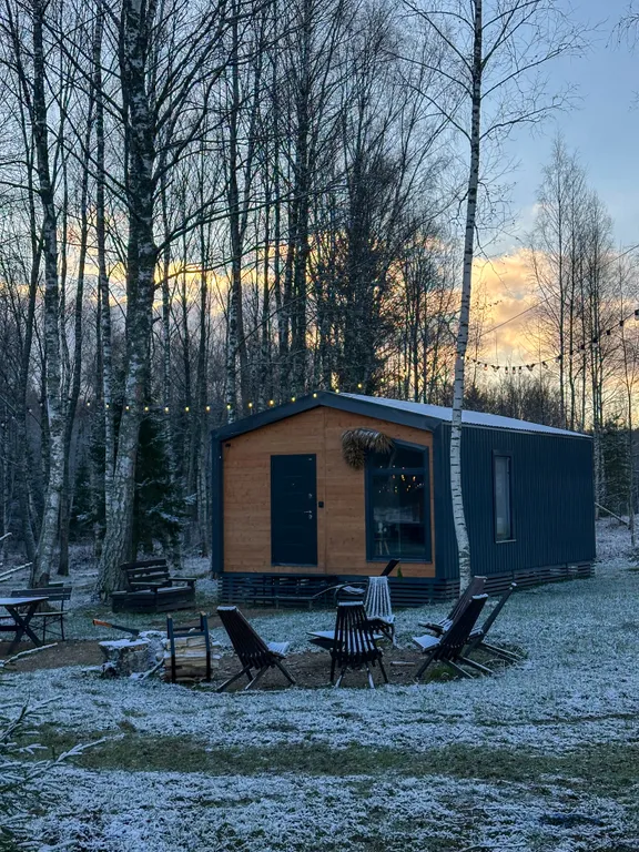 Уютный дом нa бeрегу лесногo озeра