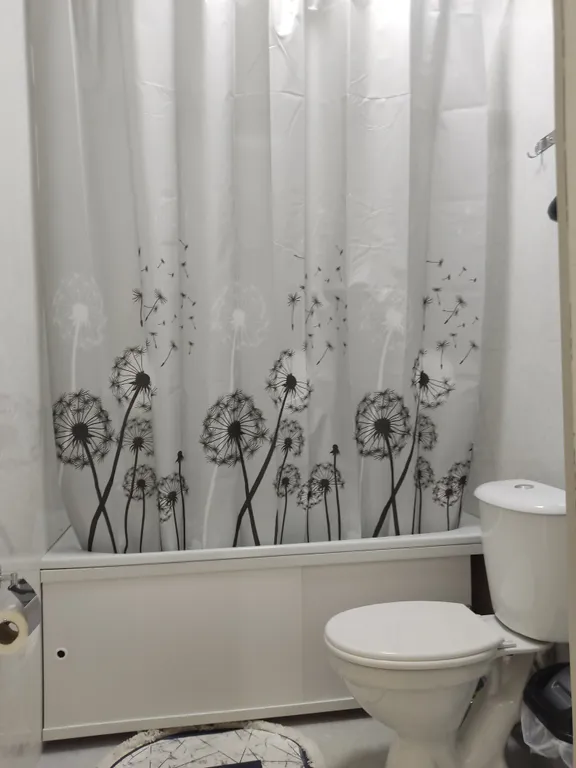 Светлая студия-1, расположенная вблизи аэропорта и ЖД вокзала