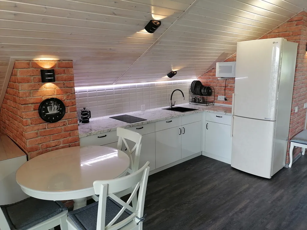 Квартира Квартира Студия - мансарда в тихом центре — Севастополь