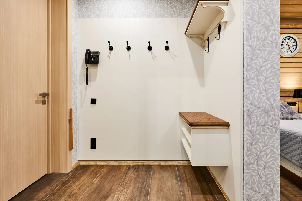 Улучшенный трехместный номер с раздельными кроватями и видом на озеро