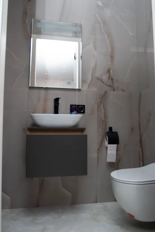 Апартамент с собственным бассейном и пляжем