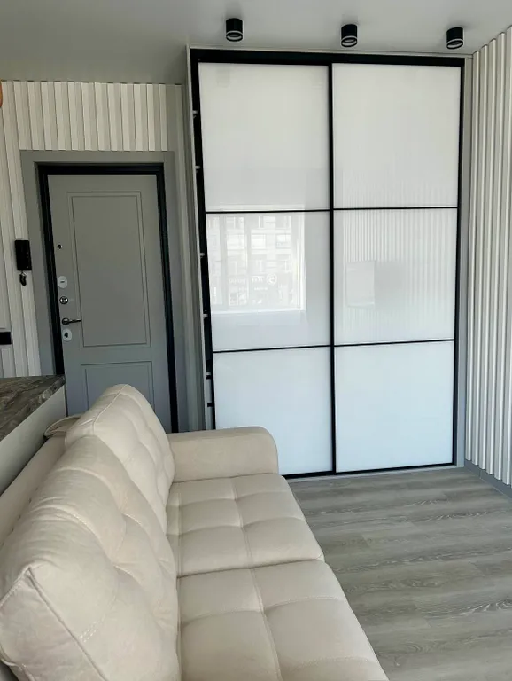 Новая стильная студия в центральном районе Омска