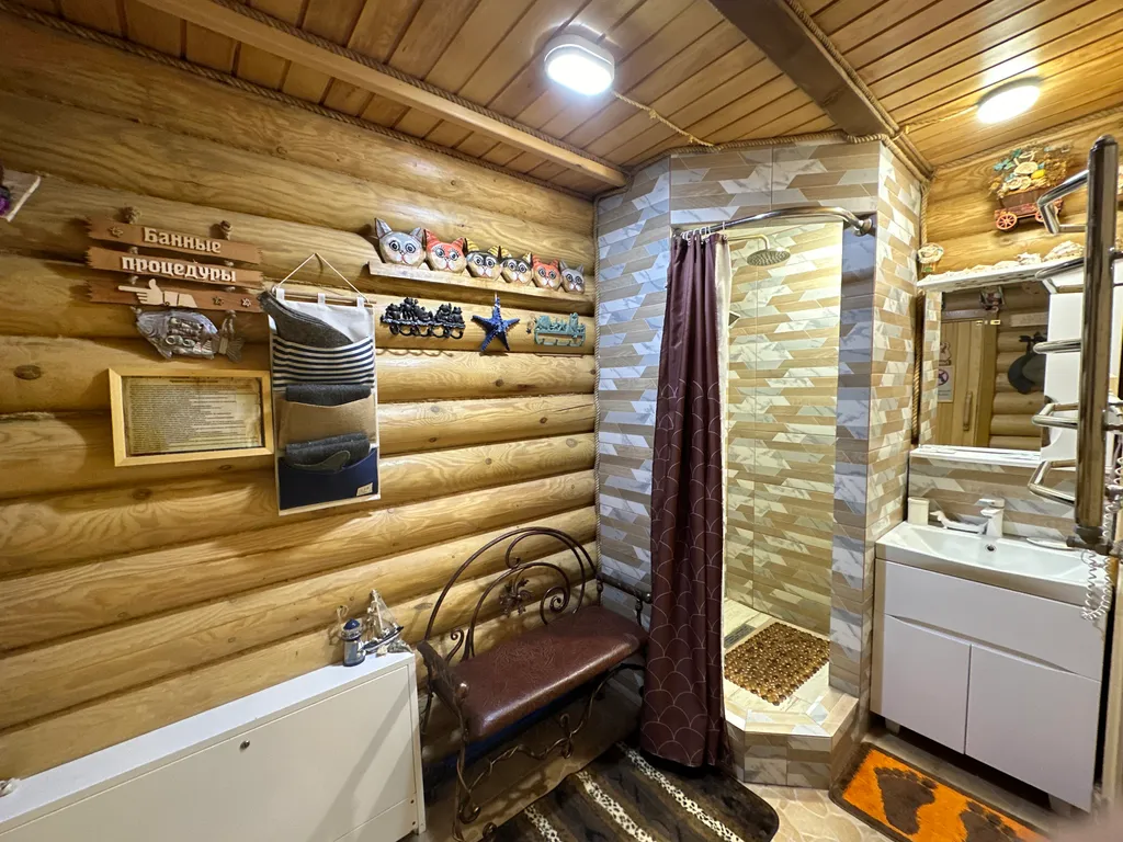 Деревянный дом изба