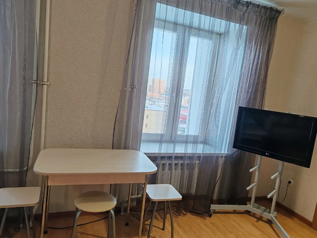 Евродвушка в доме с огороженной территорией в центре города