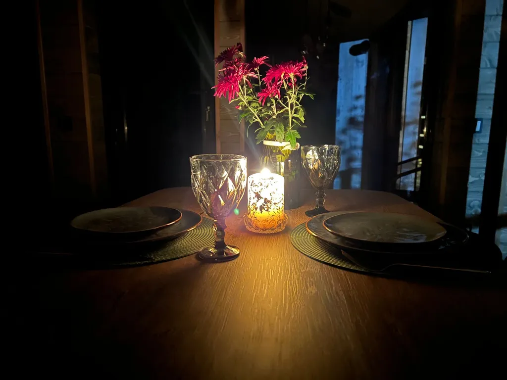 Дом 6 в лесу у реки