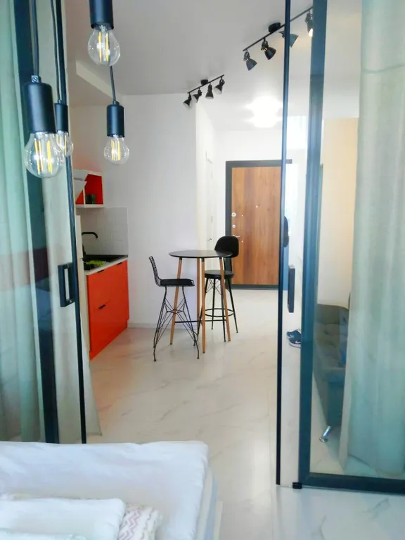 Квартира Дизайн-студия со стеклянной спальней — аренда посуточно в Батуми