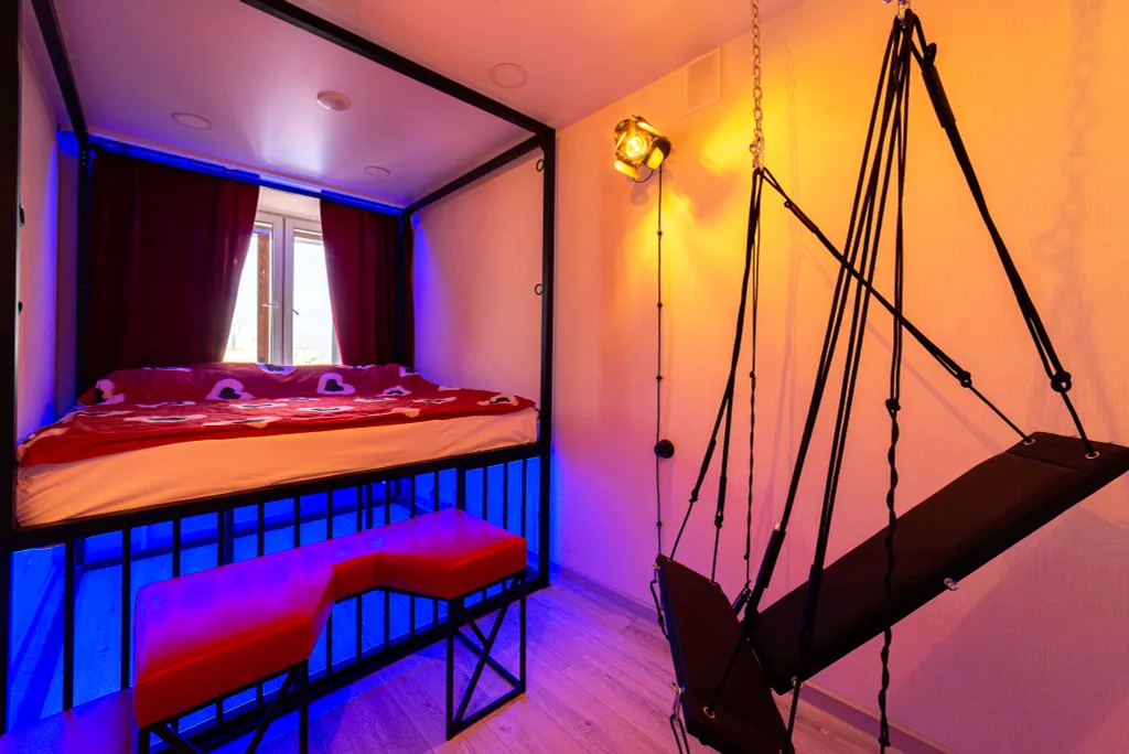 Love Loft апартаменты с огромной джакузи, телескопом и аудио системой